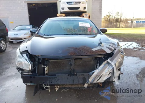 2011 Nissan Maxima 3.5 S z USA, uszkodzony, nr VIN 1N4AA5AP7BC834154